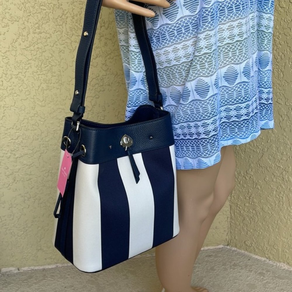 Kate Spade Marti Large Bucket Bag Even Stripe Blazer Blue - Picture 15 of 16